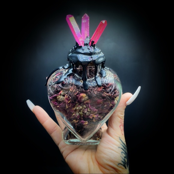 Just a little witchy shop with little witchy things! - Picture 11 of 12